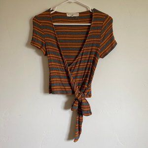 OU Stripped Ribbed Wrap Top